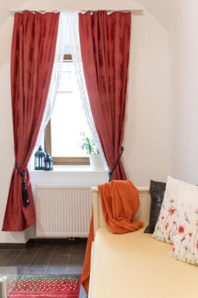 CITY APARTMENT 3